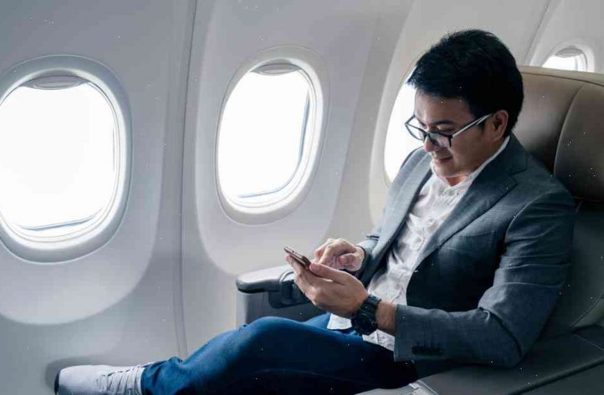 FCC: Mobile phones on flights are here to stay