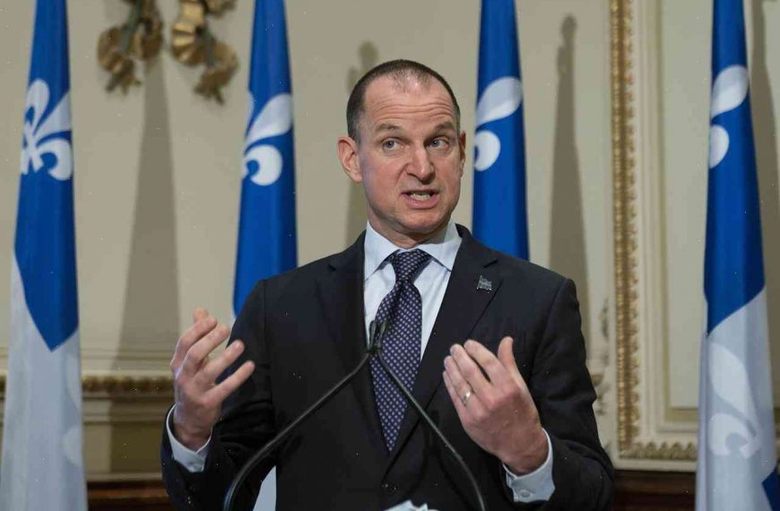 Quebec announces plan to bring in taxes cuts, new cash for health care